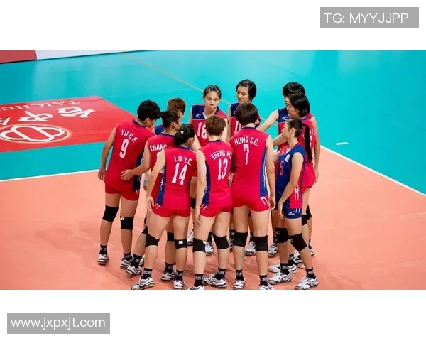 中国女排与日本女排激战正酣比分胶着赛况引人关注
