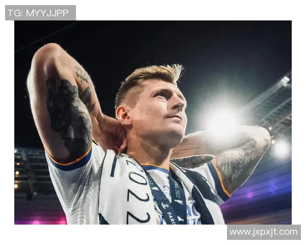 克罗斯的足球之路：从年轻天才到世界级中场的传奇旅程